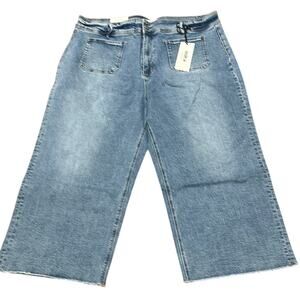 Nwt Mica size 22W Cropped Wide Leg with a lot of stretch Women's Blue Jeans